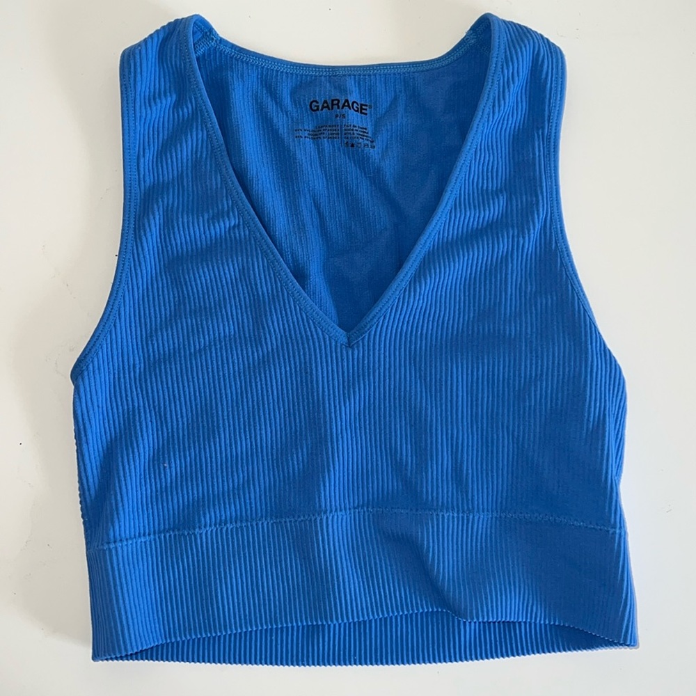 Garage Crop-Top